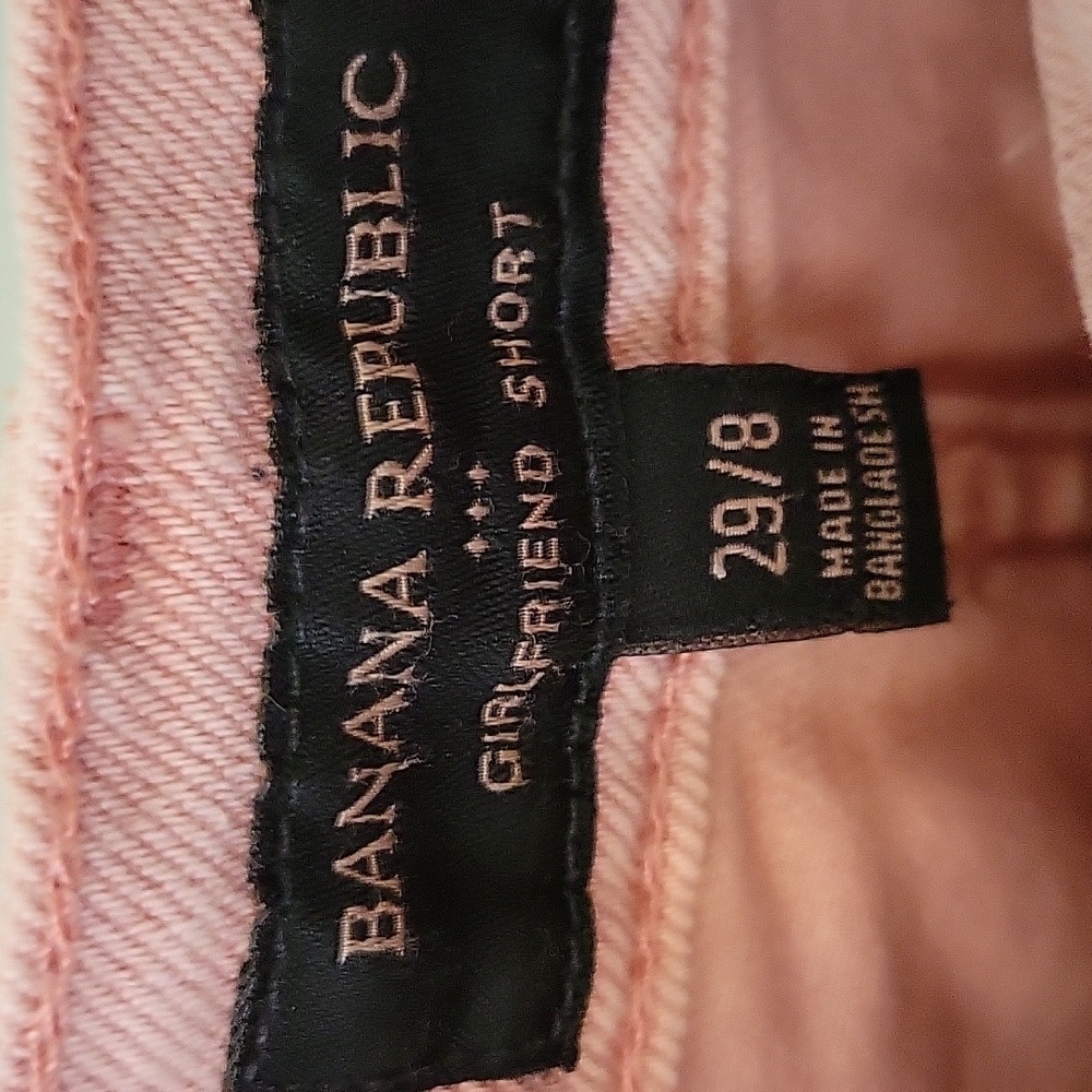 Banana Republic Pink Girlfriend Jean Shorts with Frayed Hem NWOT sz 8 - Picture 2 of 5